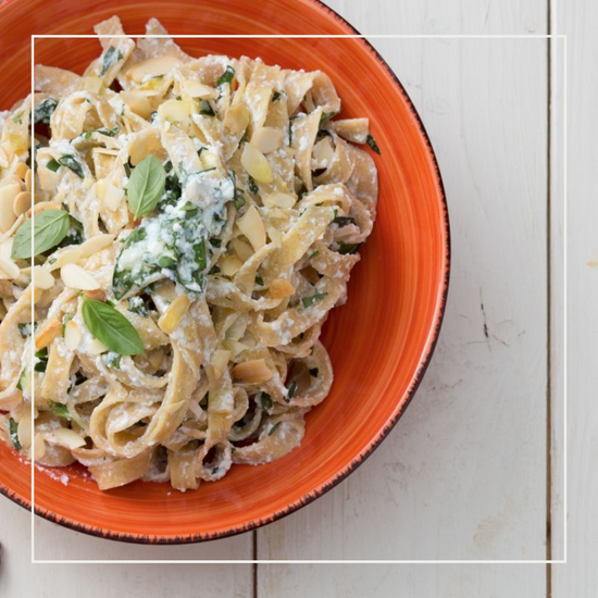 Pasta with ricotta cheese and basil