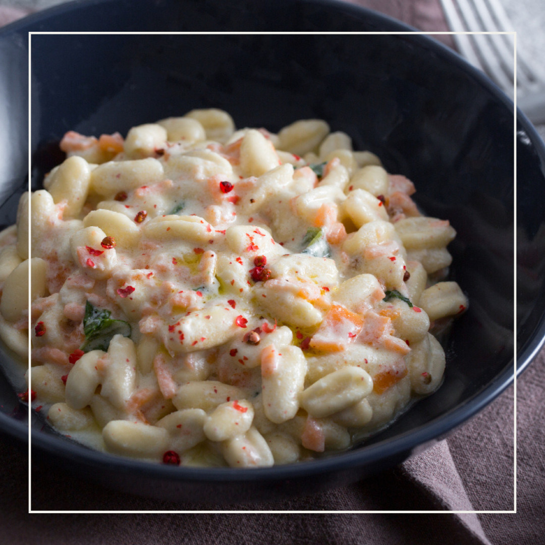 Pasta with burrata cream and smoked salmon